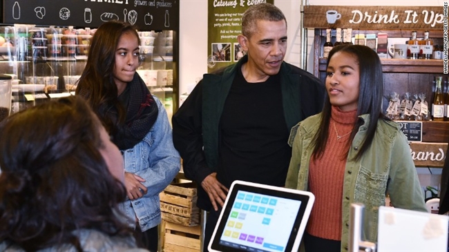 The Obamas reveal 2015 Small Business Saturday book list