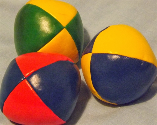 Fifteen Juggling Facts for World Juggling Day