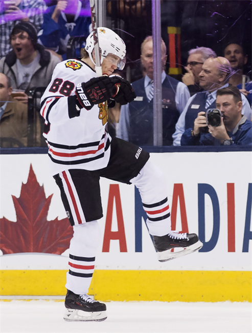 Patrick Kane celebrates National Hat Day with special hat trick (Video)