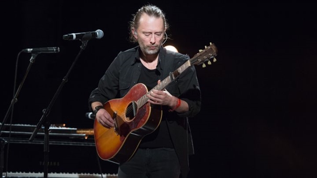 Thom Yorke asks Father Christmas for peace, snow and blue reading glasses