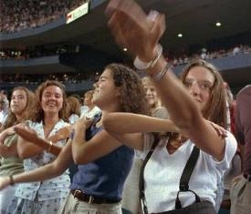 International Dance Day throwback: Yankee Stadium sets Macarena record
