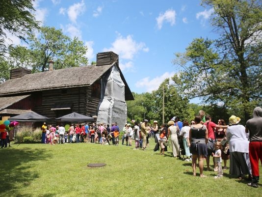 Michigan Log Cabin Day draws a crowd in Detroit