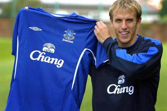 Lee Carsley tribute to 'true example' Phil Neville as skipper announces ...