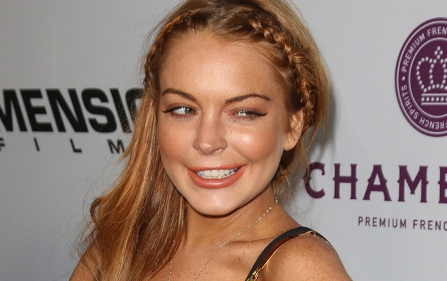 Lindsay Lohan Responds to Jennifer Lawrence Diss, Performs with Duran Duran ...