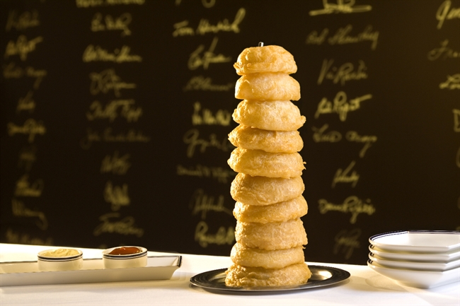 Onion rings are for ogling on National Onion Rings Day
