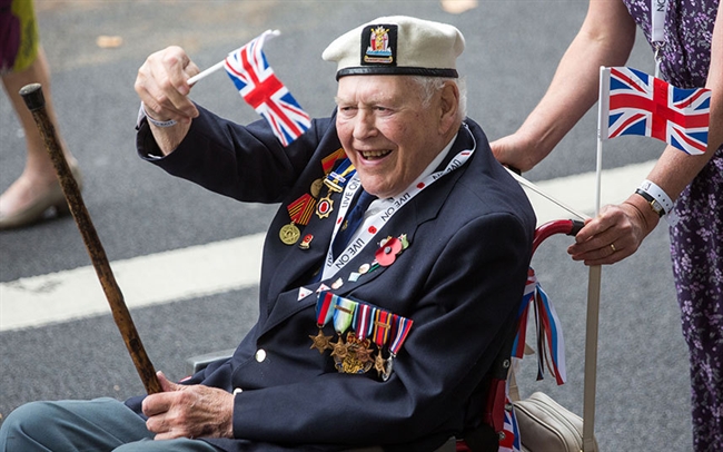Watch highlights: VJ Day 70th anniversary commemorations